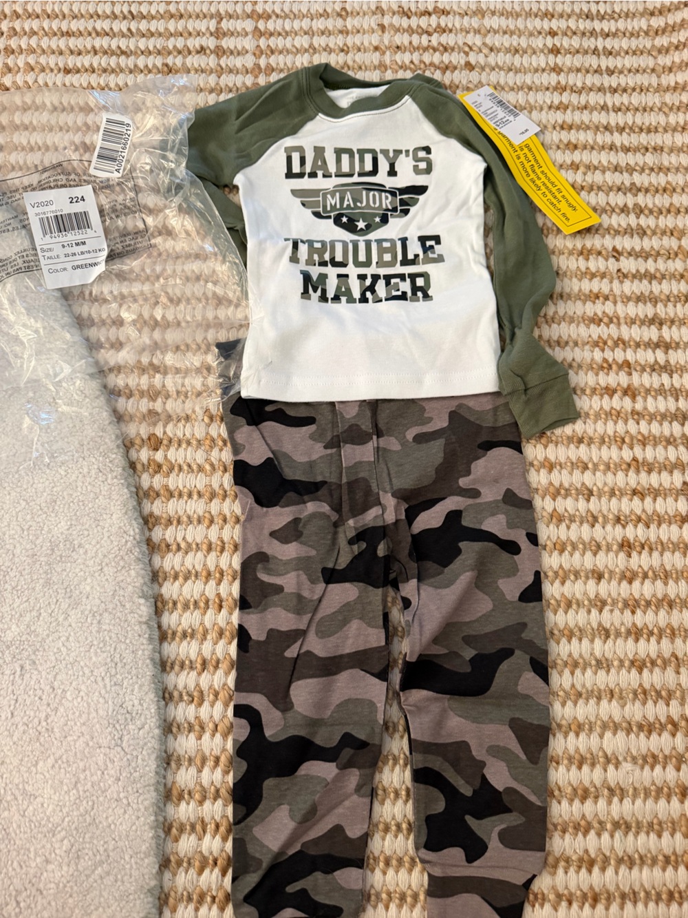 The Children's Place Boys 9-12M 2pc Long Sleeve Tee & Camo Pants Set